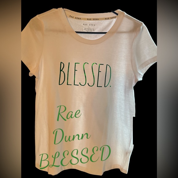 New Bright White tee w/beautiful green foil -BLESSED. Perfect for holidays💚♥️ - Picture 1 of 5